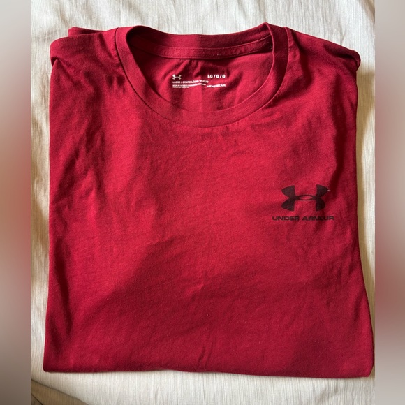 📚5/$25📚 Under Armour Men's Red Short Sleeve T-Shirt, Men’s Large - Picture 1 of 2